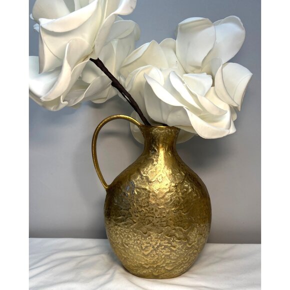 Large Gold Textured Metal Vase With Handle & Fabric White Roses Decor - Picture 5 of 5